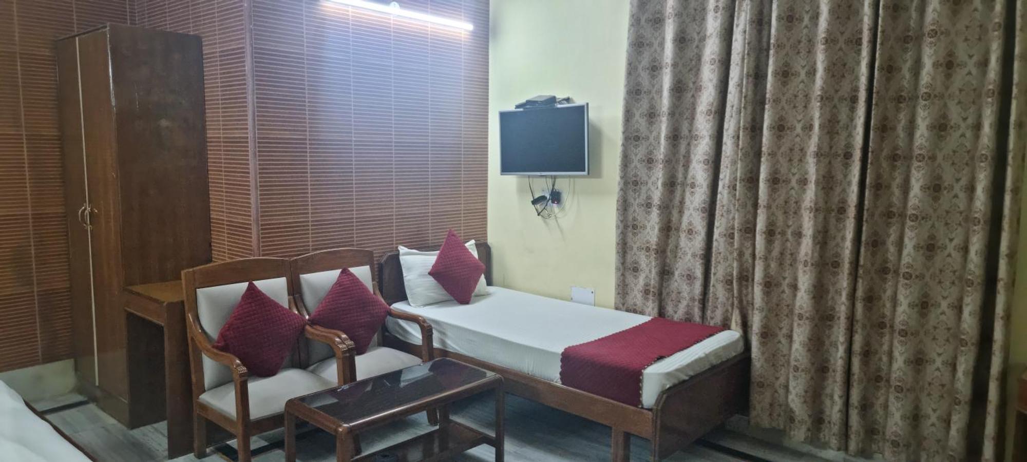 Hotel Har Ki Pauri By Around Stays 哈里瓦 外观 照片