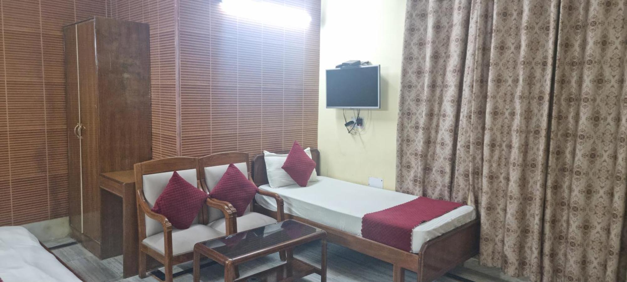 Hotel Har Ki Pauri By Around Stays 哈里瓦 外观 照片