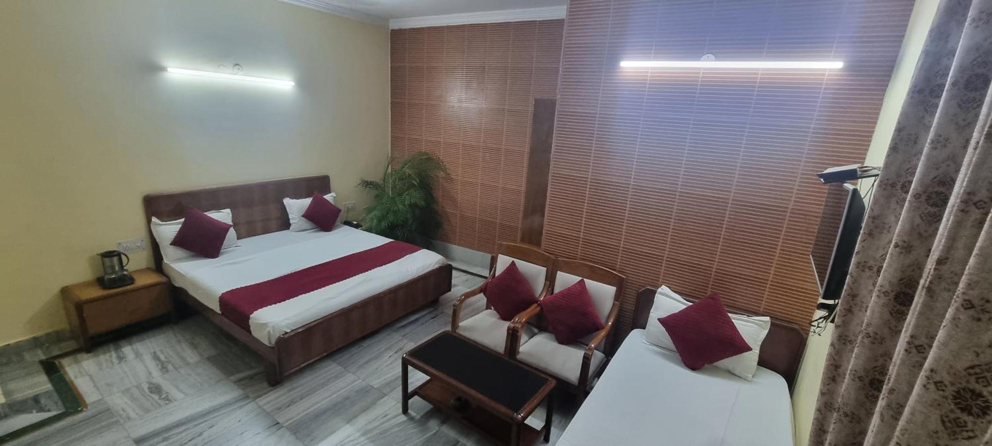 Hotel Har Ki Pauri By Around Stays 哈里瓦 外观 照片