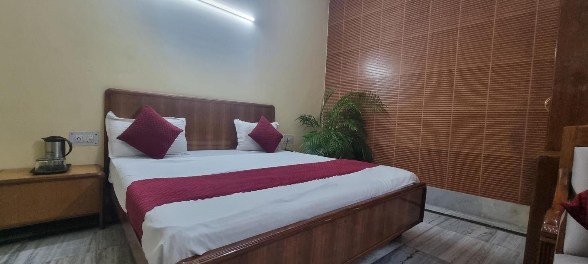 Hotel Har Ki Pauri By Around Stays 哈里瓦 外观 照片