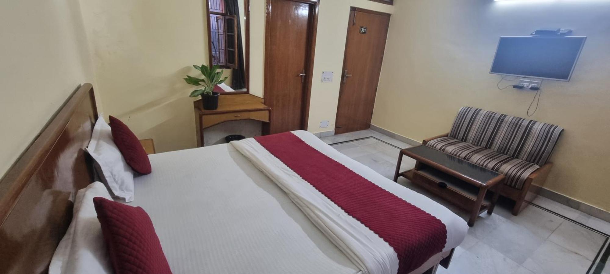 Hotel Har Ki Pauri By Around Stays 哈里瓦 外观 照片