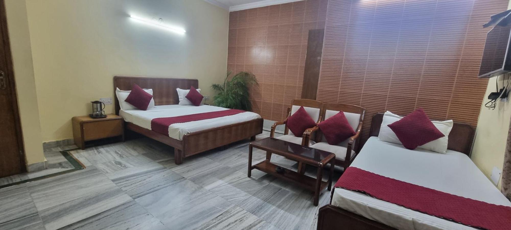 Hotel Har Ki Pauri By Around Stays 哈里瓦 外观 照片