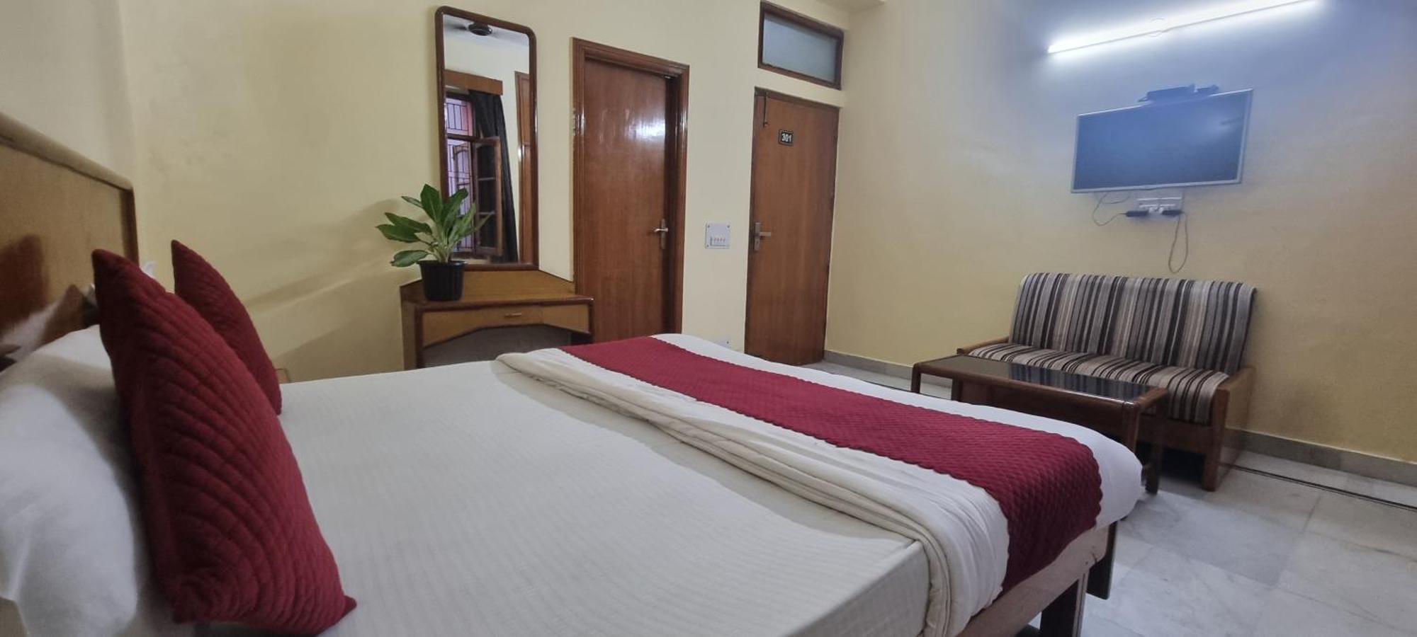 Hotel Har Ki Pauri By Around Stays 哈里瓦 外观 照片